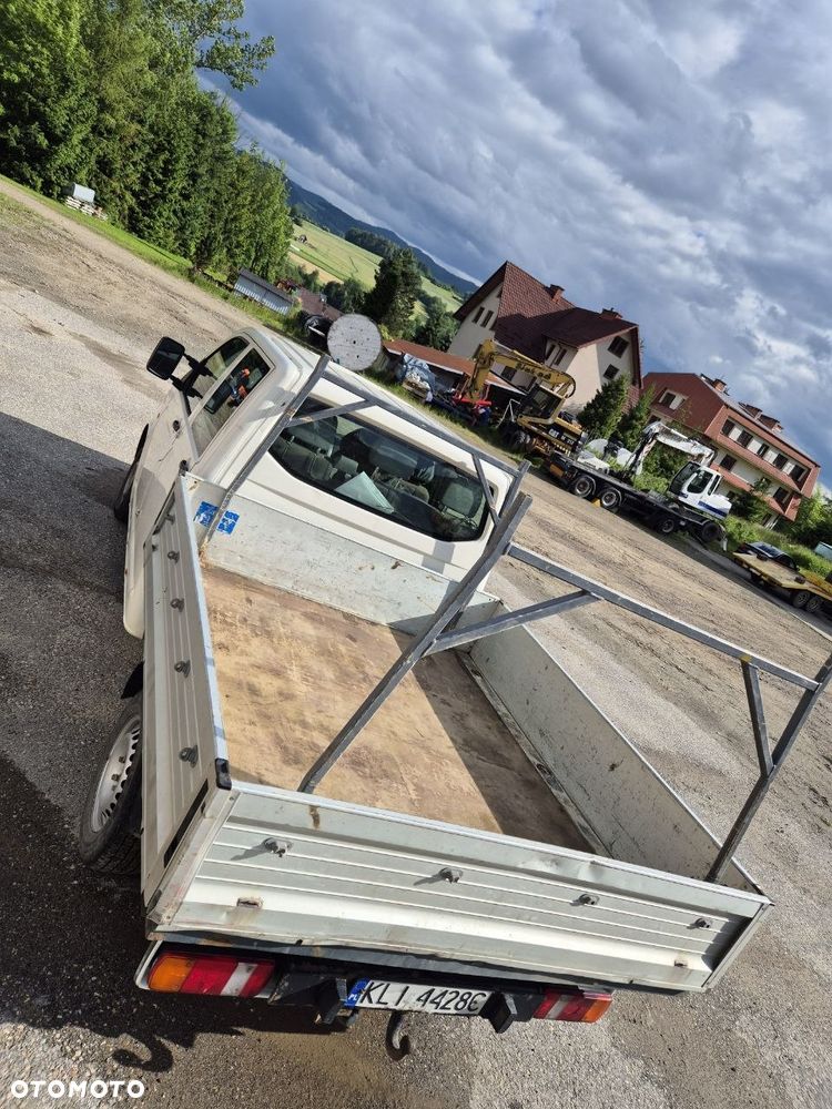 Volkswagen Transporter - 4