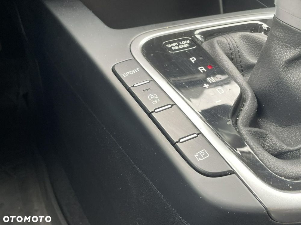 Kia XCeed - 24