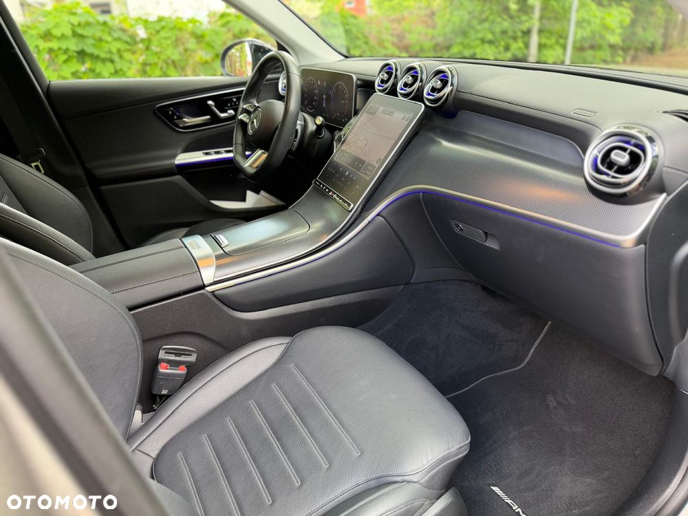 Mercedes-Benz GLC 300 de 4-Matic AMG Line - 30