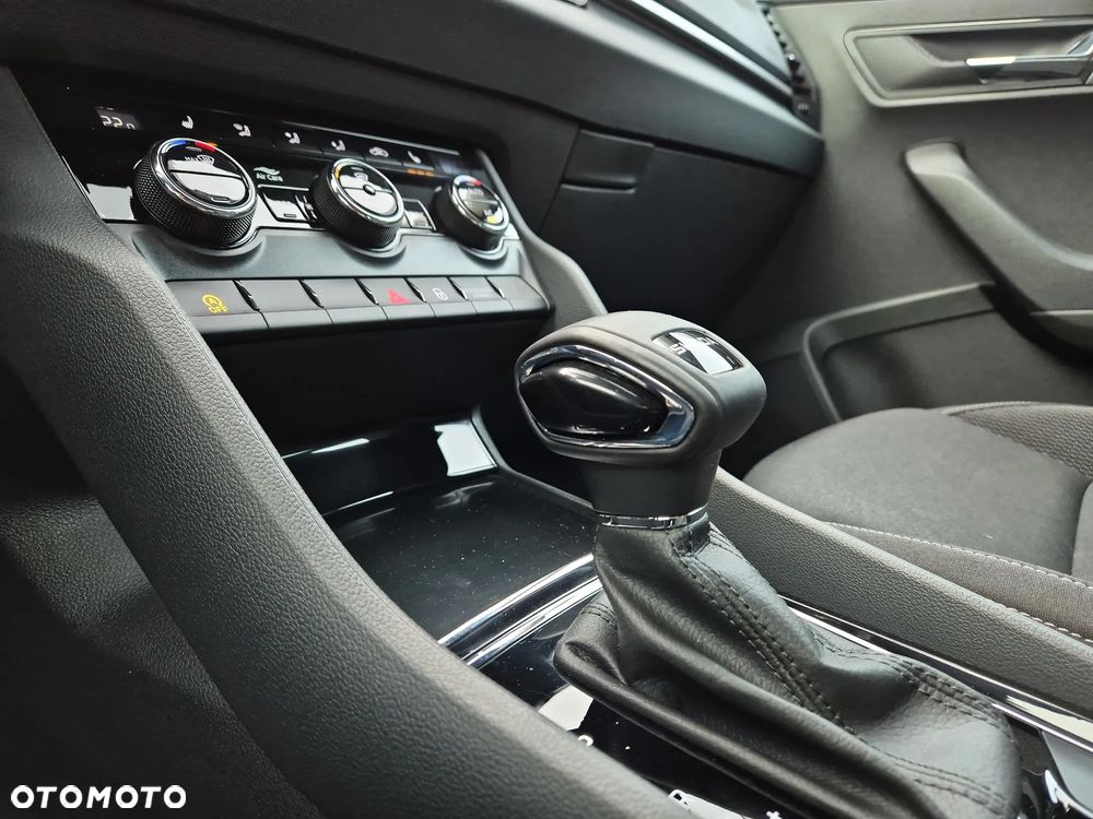 Skoda Karoq 1.5 TSI ACT Selection DSG - 23