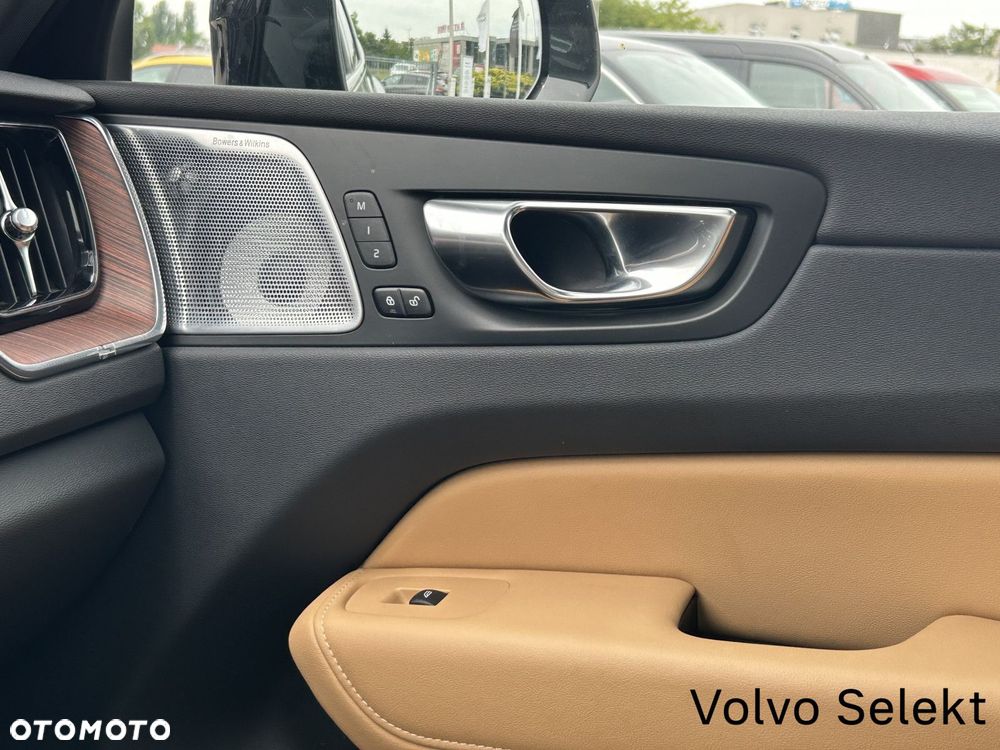 Volvo XC 60 - 22