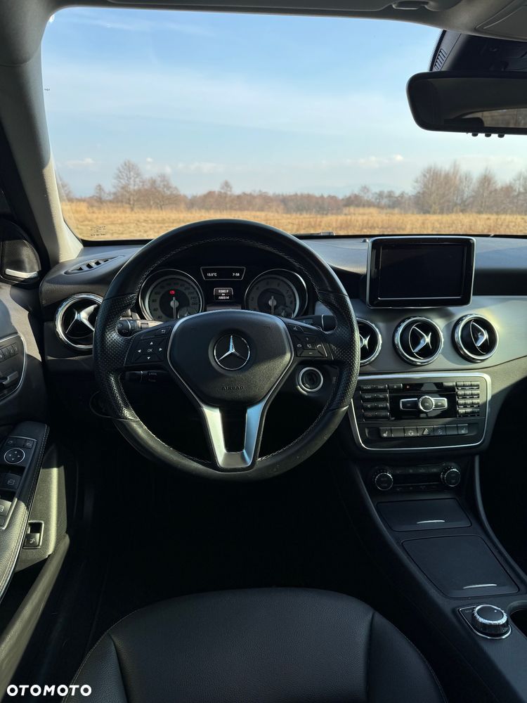 Mercedes-Benz GLA 250 7G-DCT Activity Edition - 18