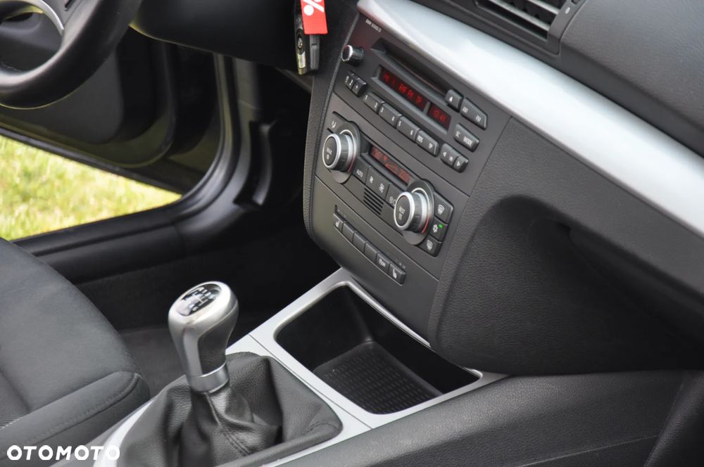 BMW Seria 1 118d - 23