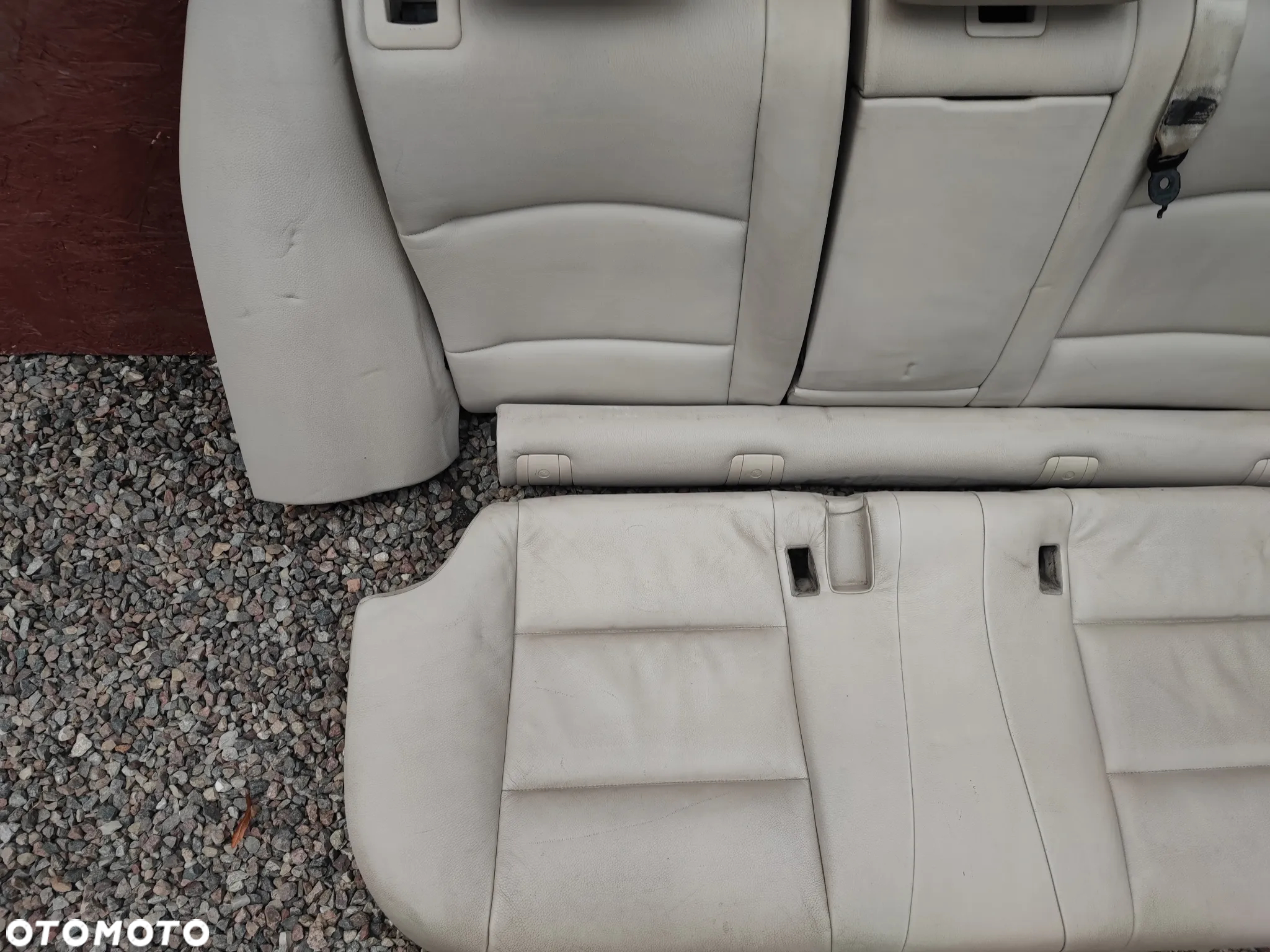 BMW F11 / F11N ORYGINALNA KANAPA TYŁ W KOLORZE DAKOTA OYSTER / BEŻOWA + PODŁOKIETNIK O NR. 7 254 260 OEM W DOBRYM STANIE - 6
