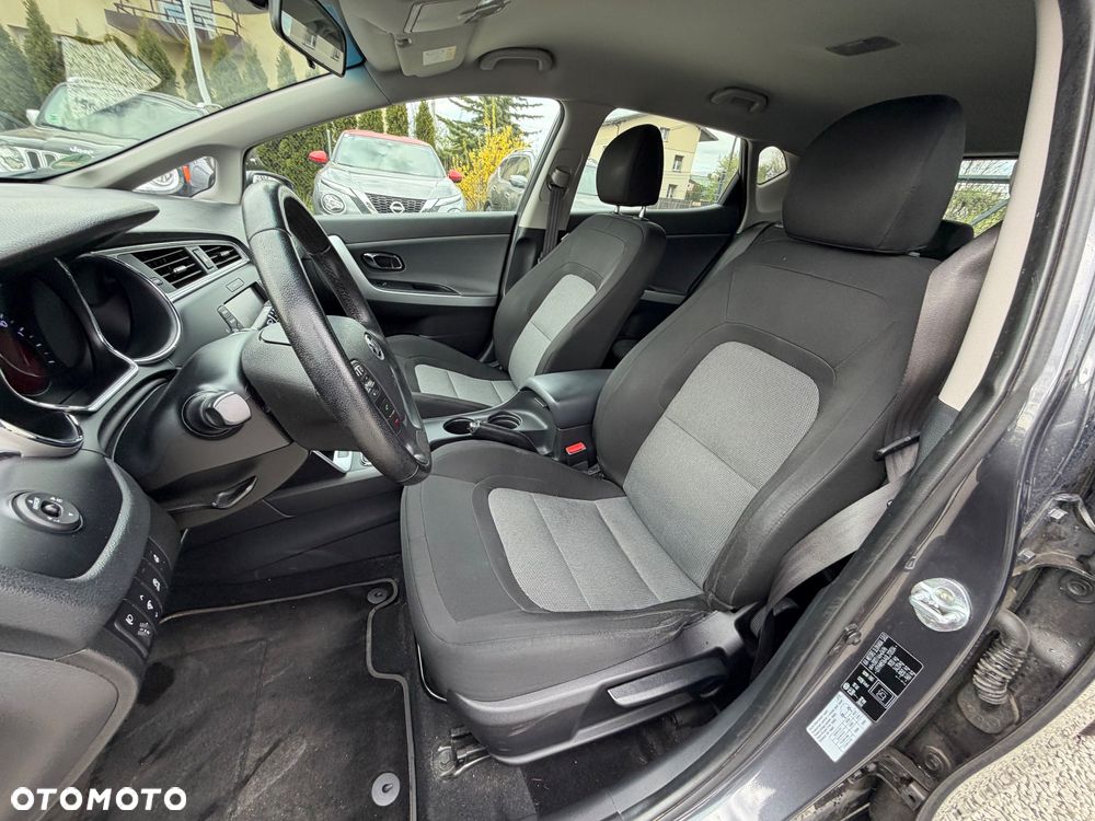 Kia Ceed 1.6 CRDi 136 ISG Dream-Team Edition - 36
