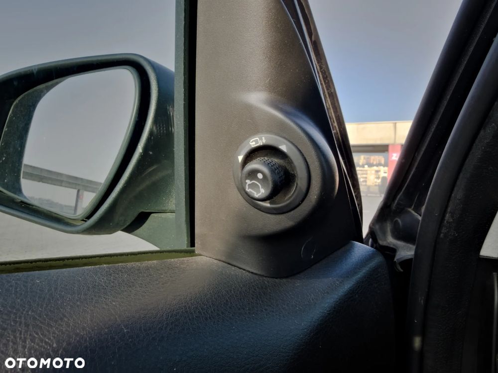 Ford Mondeo V6 ST 220 - 36