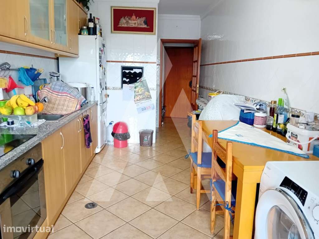 Apartamento T2 duplex na zona da Mamarrosa - Grande imagem: 3/23