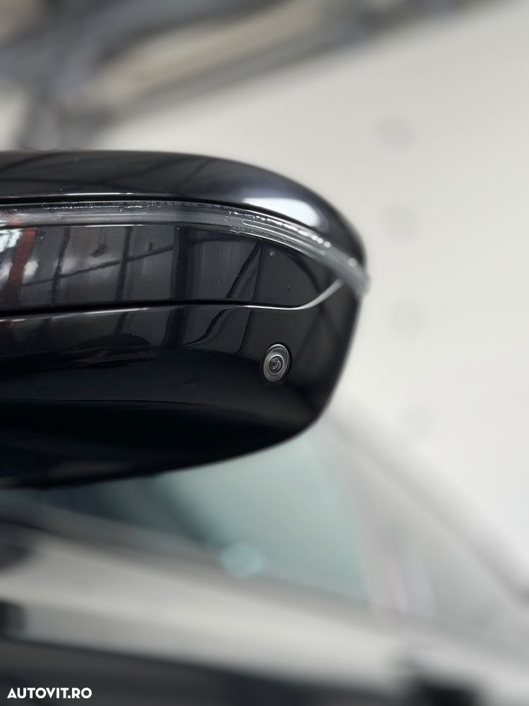 BMW Seria 7 745e - 20