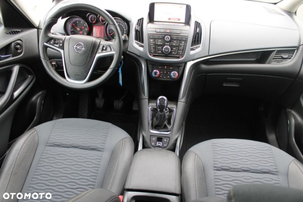 Opel Zafira - 17