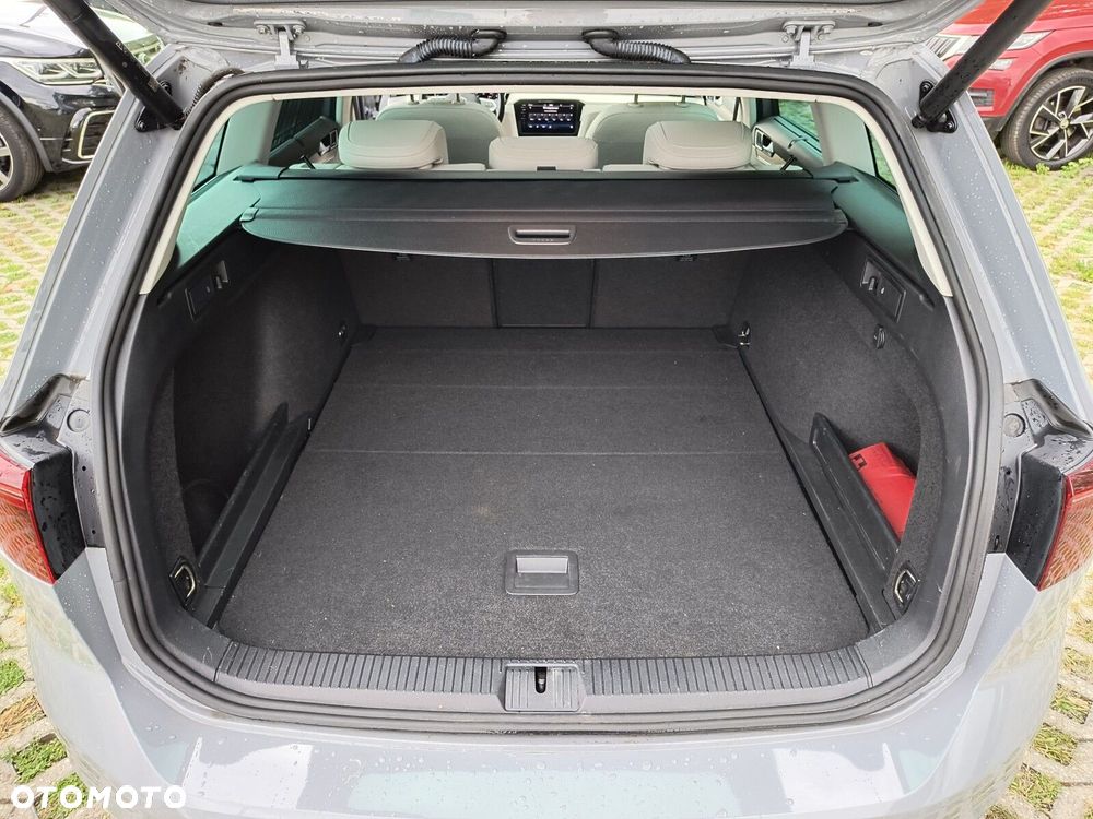 Volkswagen Passat Variant 2.0 TDI Elegance DSG - 37