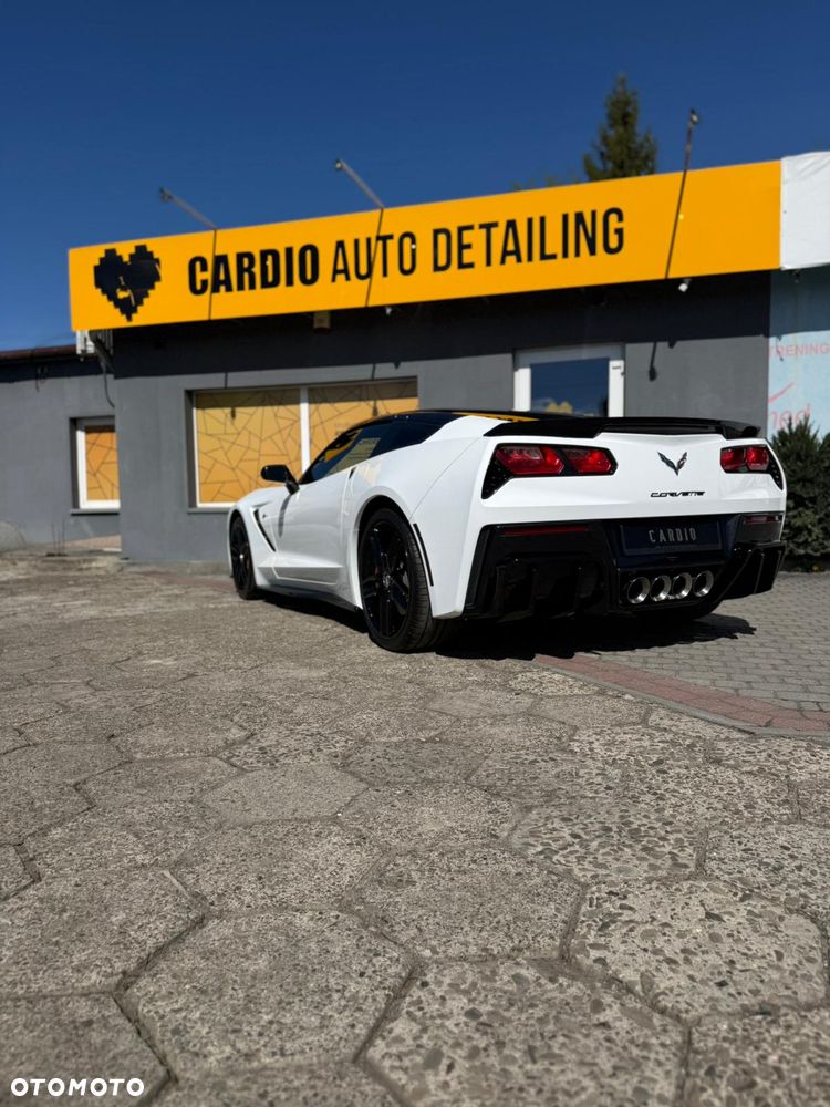 Chevrolet Corvette - 5
