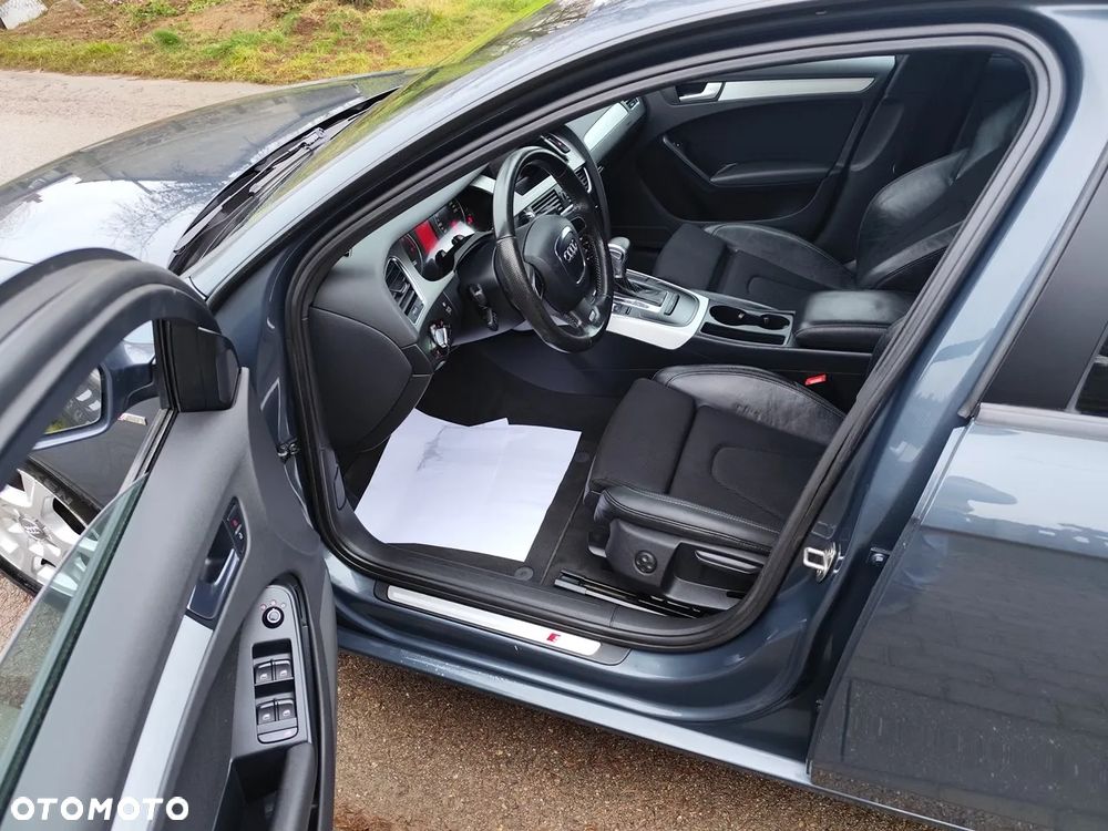 Audi A4 Limousine - 28