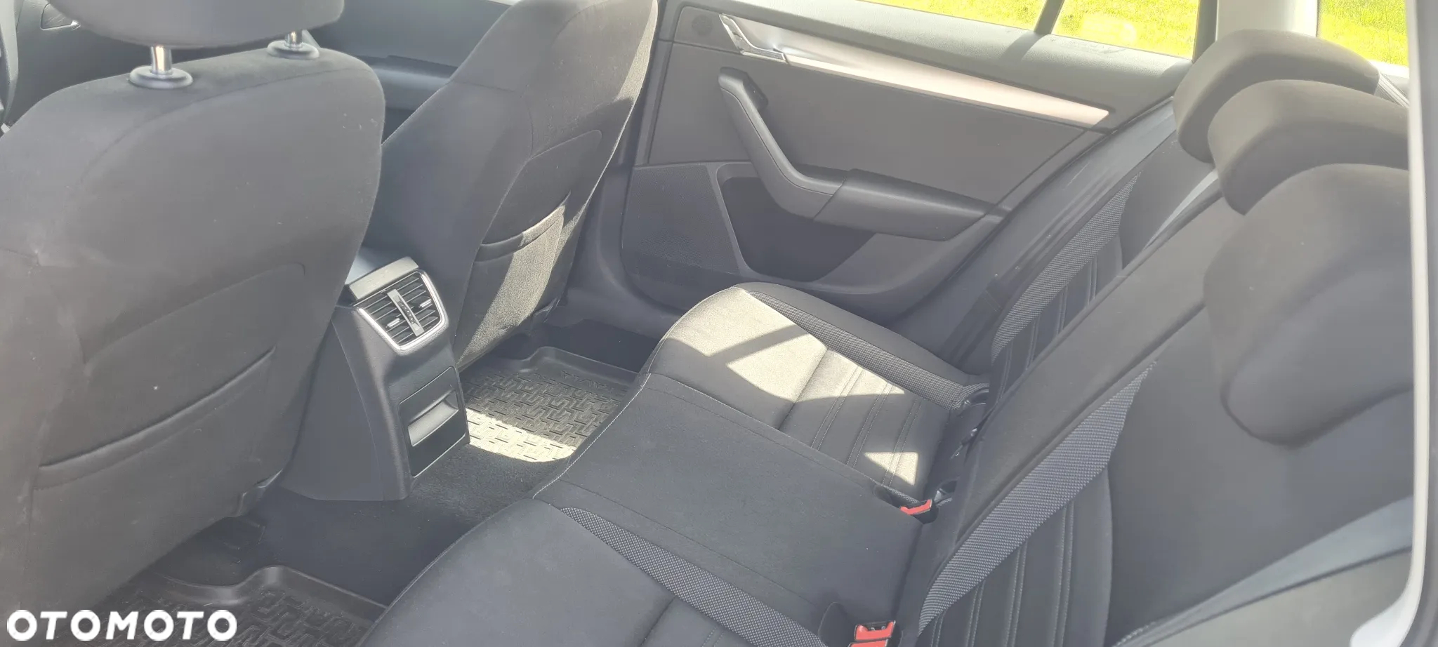 Skoda Octavia 1.6 TDI Ambition DSG - 7