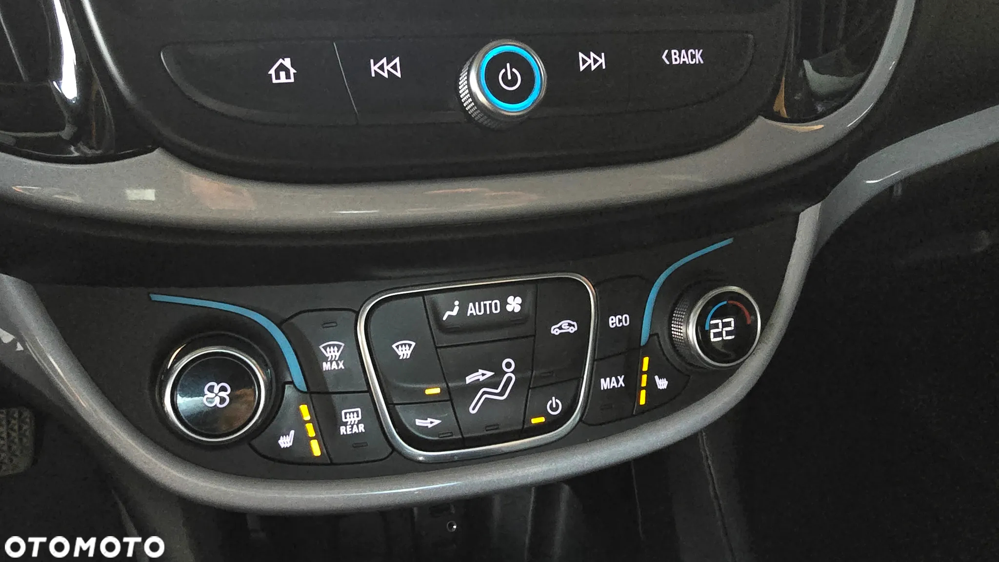 Chevrolet Volt - 27