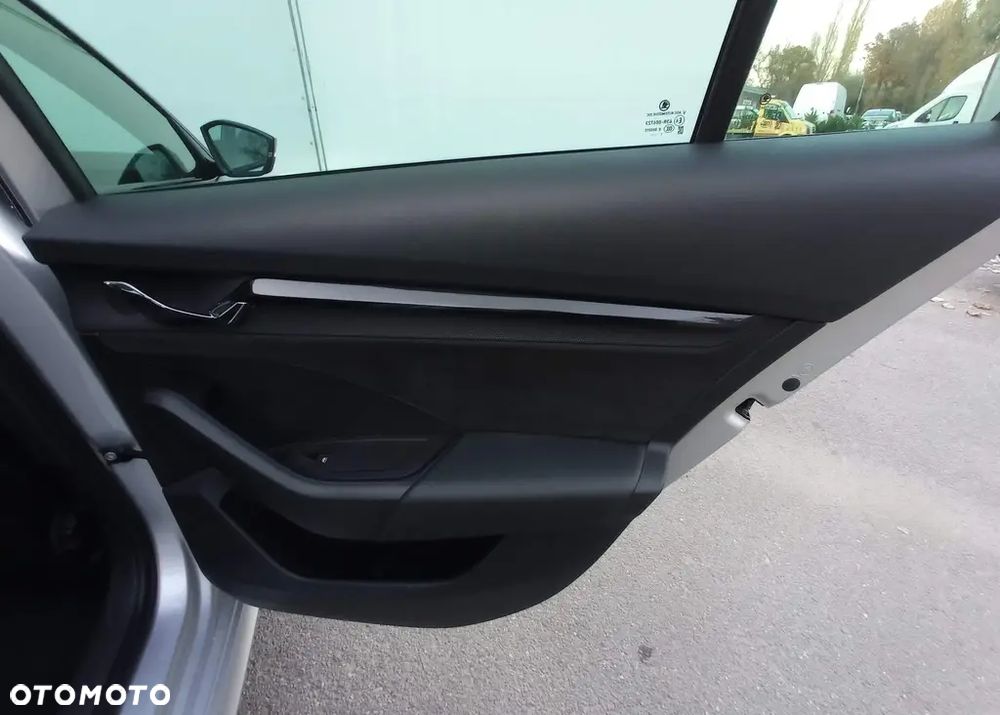 Skoda Octavia 2.0 TDI 4x4 RS DSG - 27