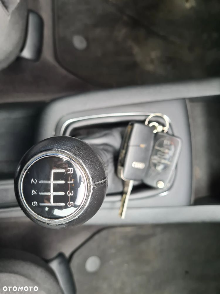 Audi A3 Sportback 1.8T Quattro Ambiente - 24