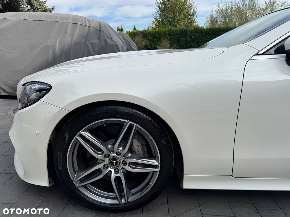 Mercedes-Benz Klasa E 400 4-Matic 9G-TRONIC - 29
