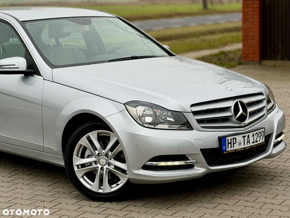 Mercedes-Benz Klasa C 200 T Avantgarde Edition - 40