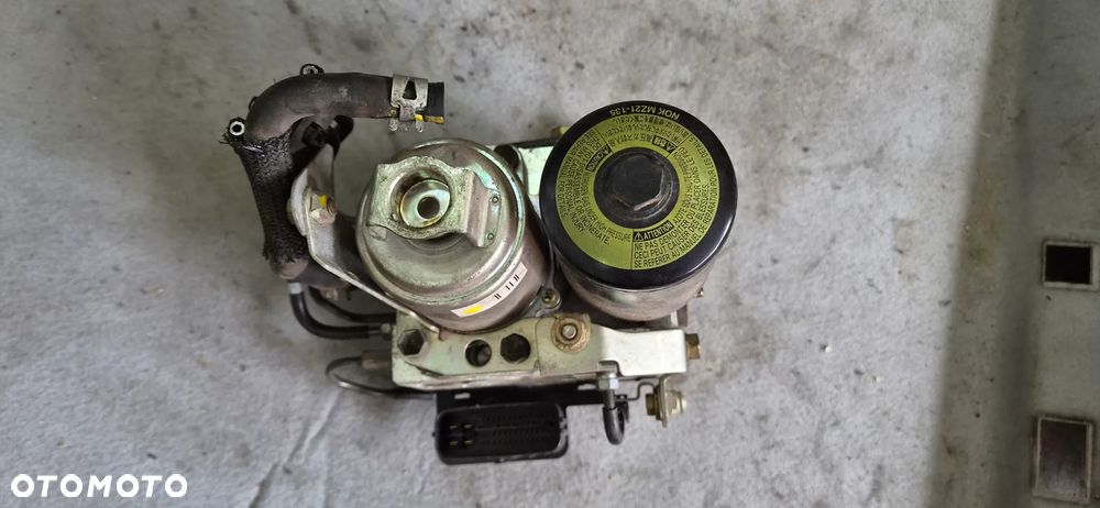 Pompa sterownik ABS Toyota Prius II 1,5 hybryda 2005r 44510-47050 - 2