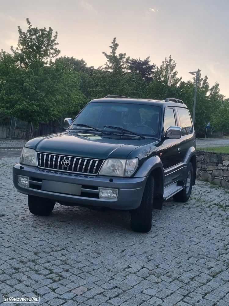Toyota Land Cruiser - 1