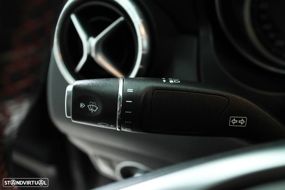 Mercedes-Benz CLA 180 d AMG Line - 24