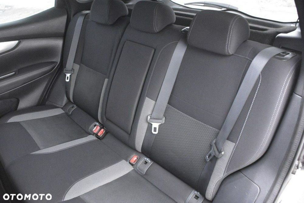 Nissan Qashqai 1.3 DIG-T DCT N-CONNECTA - 29