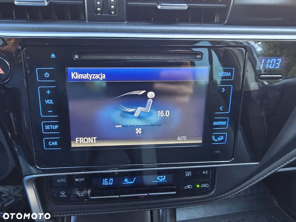 Toyota Auris 1.6 Premium - 12