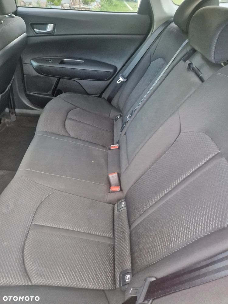 Kia Optima - 18