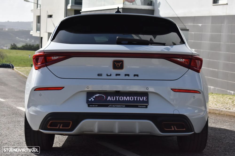 Cupra Leon 1.4 e-Hybrid VZ DSG - 11