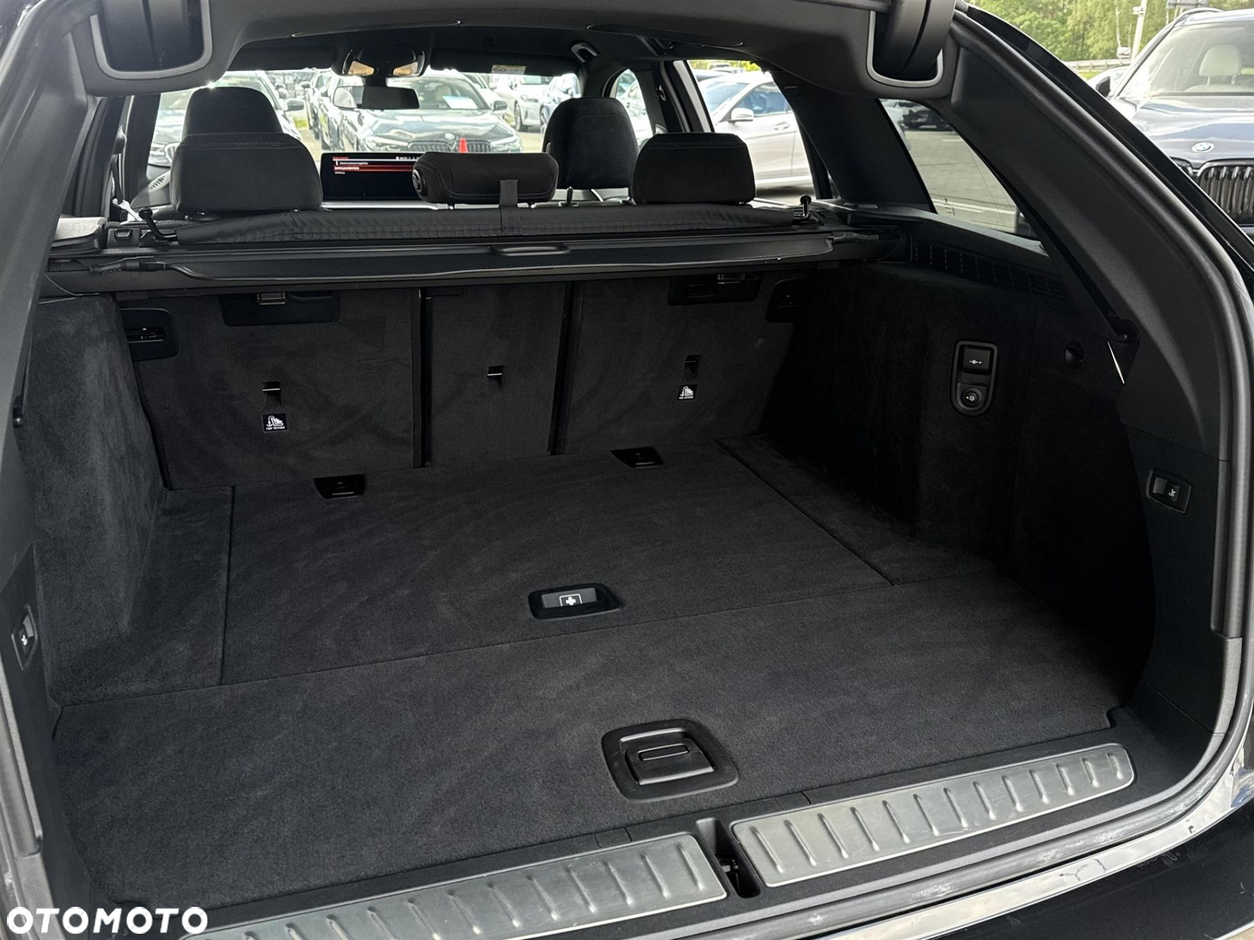 BMW Seria 5 520d xDrive - 23