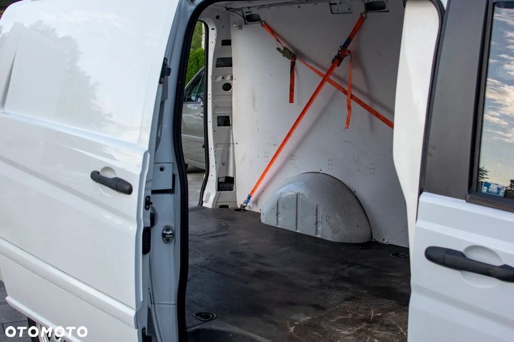 Mercedes-Benz VITO 122 - 31
