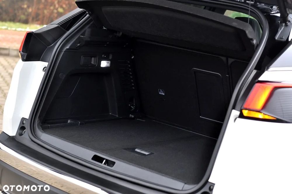 Peugeot 3008 1.2 PureTech Allure S&S - 13