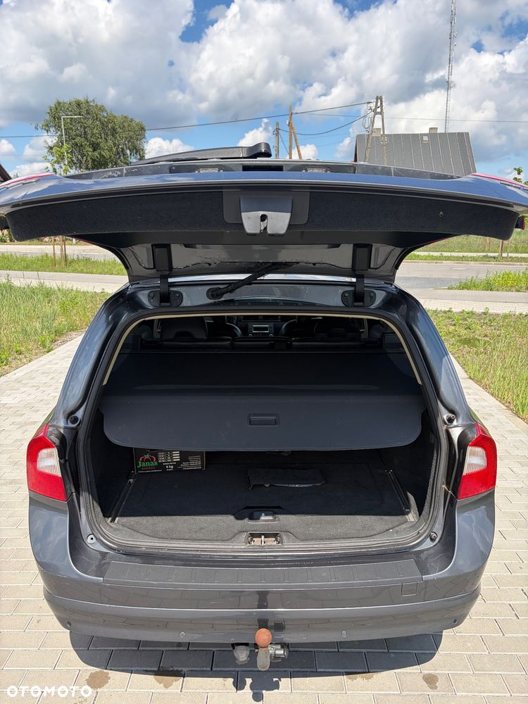 Volvo V70 2.0 Momentum - 7