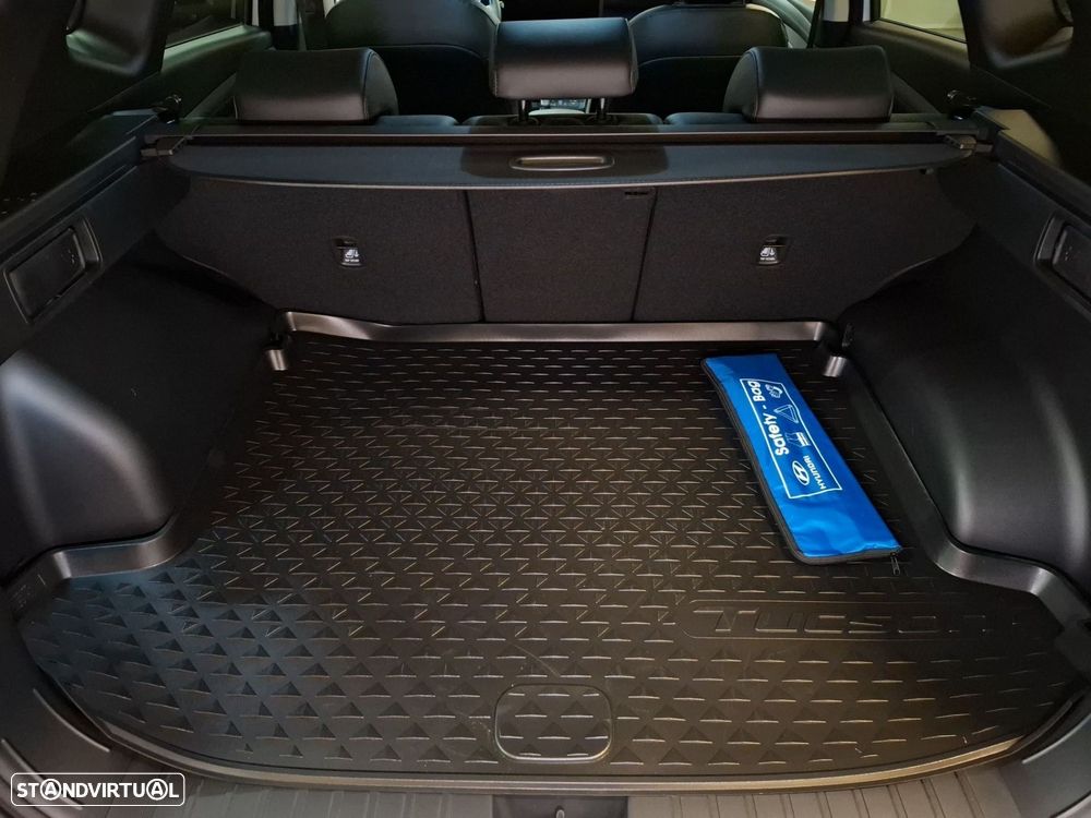 Hyundai Tucson 1.6 T-GDi Vanguard + TT DCT - 26
