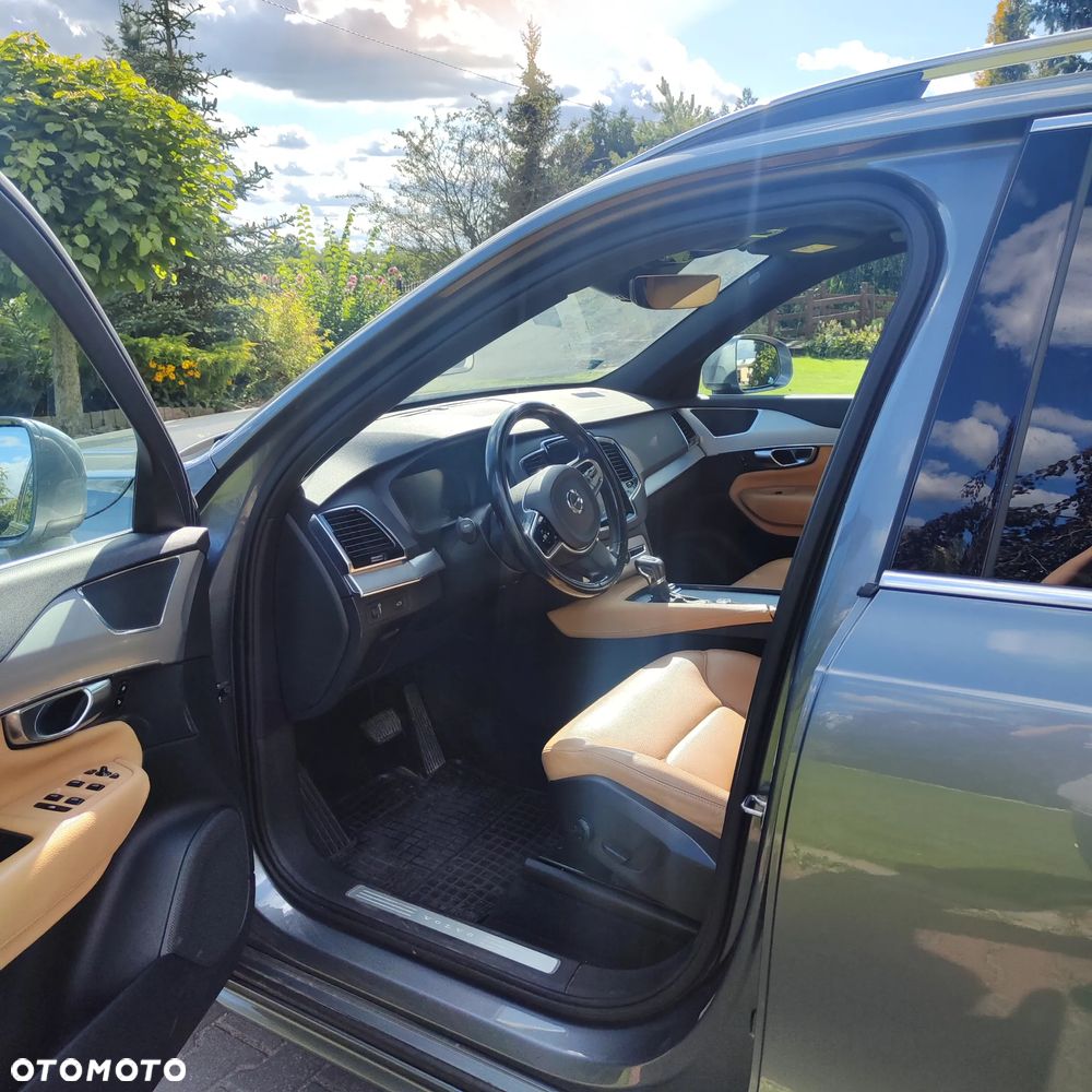 Volvo XC 90 D5 AWD Momentum - 12