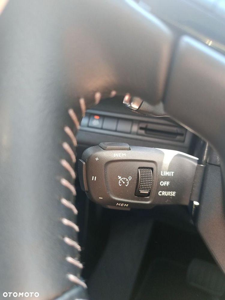 Peugeot 3008 1.5 BlueHDi Active Pack S&S EAT8 - 16