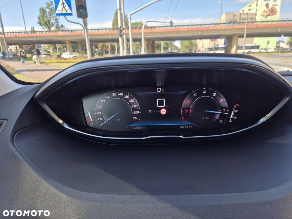 Peugeot 3008 1.2 PureTech Active Pack S&S EAT8 - 12