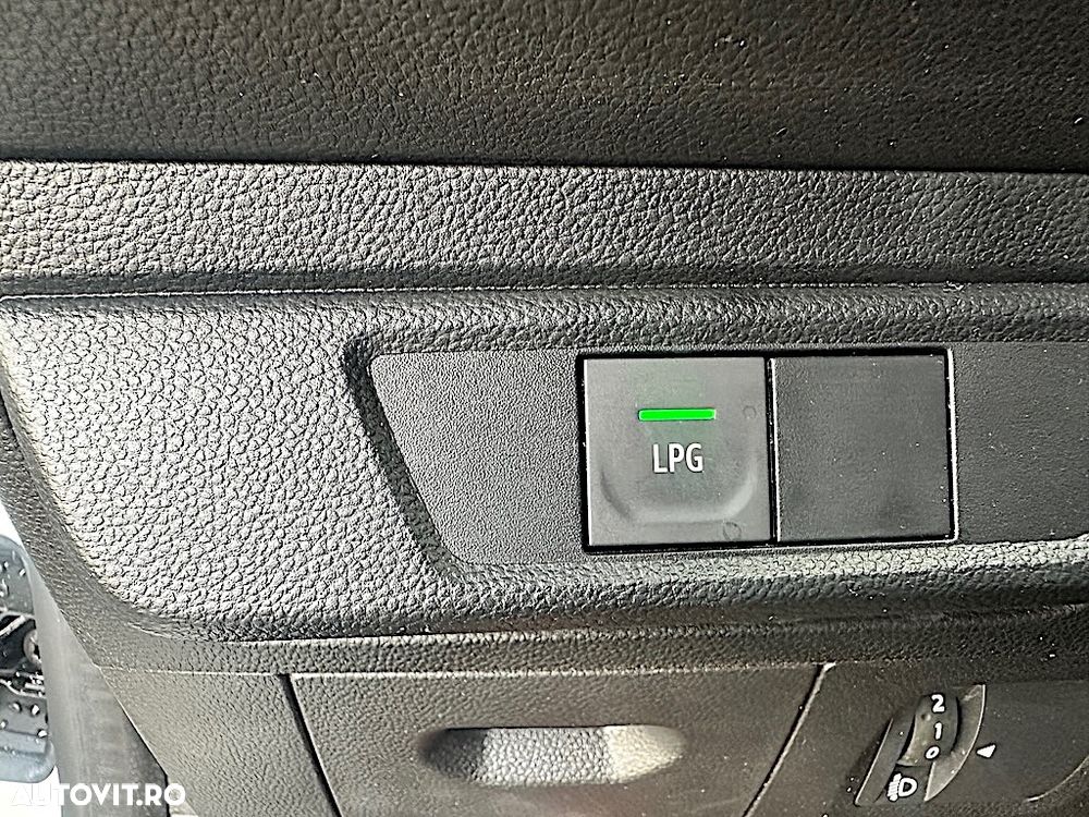 Dacia Logan TCe 90 MT6 Journey - 10