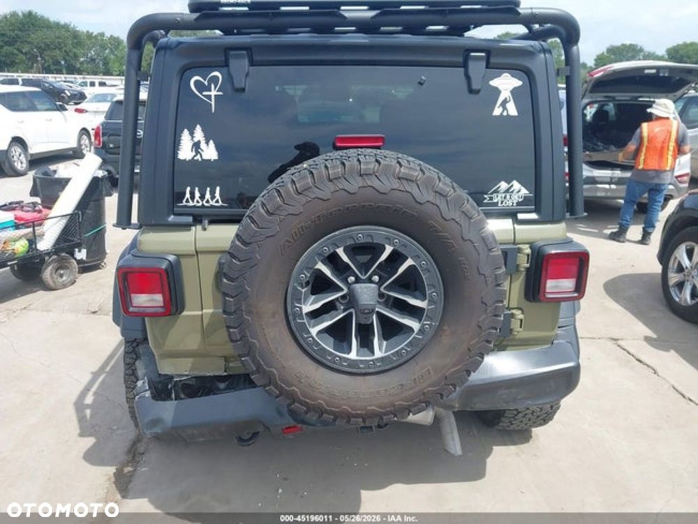 Jeep Wrangler - 4