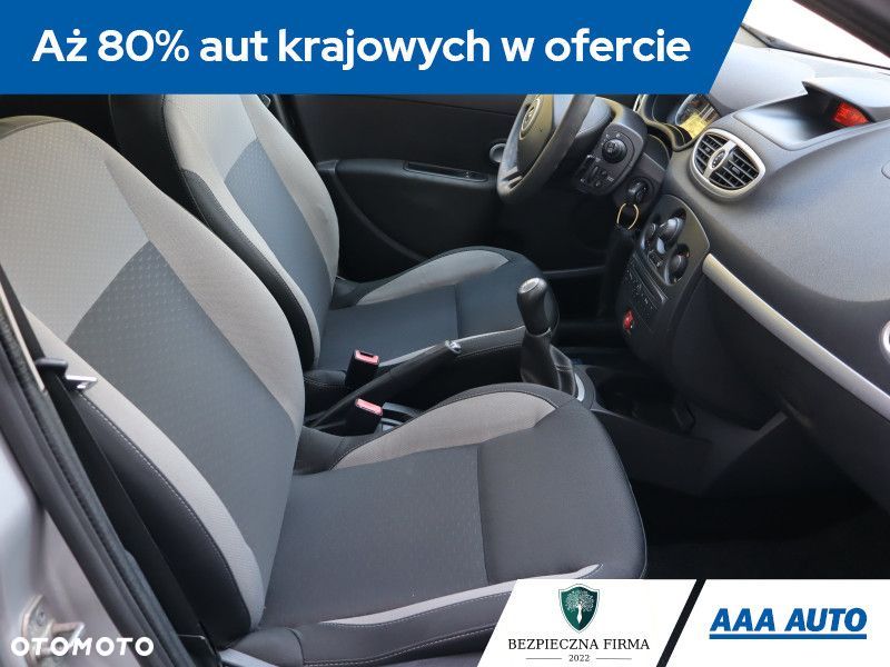 Renault Clio - 10