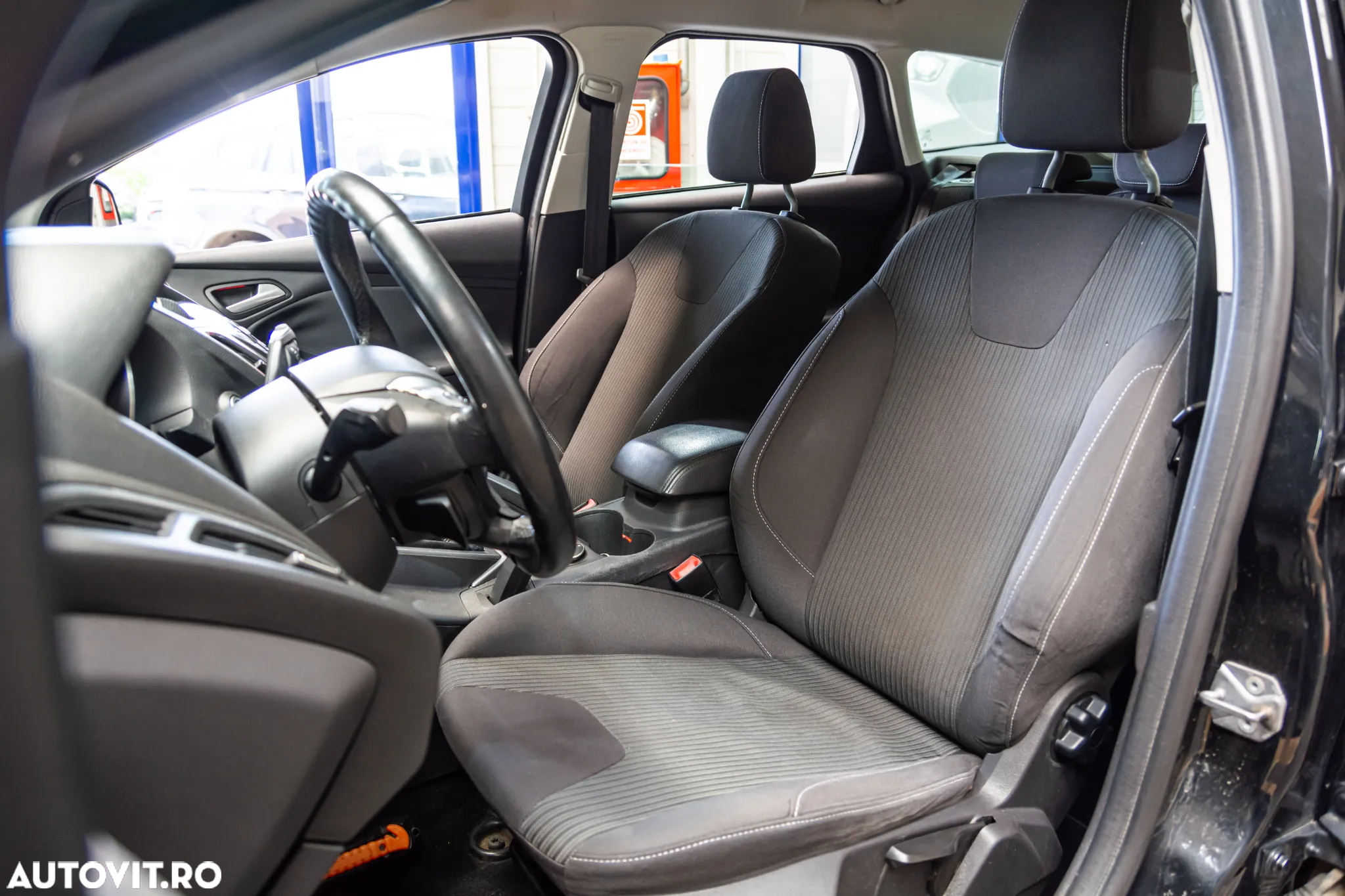 Ford Focus 1.6 TDCI DPF Titanium - 6