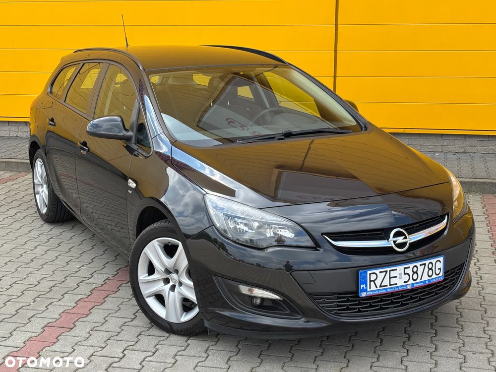Opel Astra 1.4 Turbo Edition Sport - 1