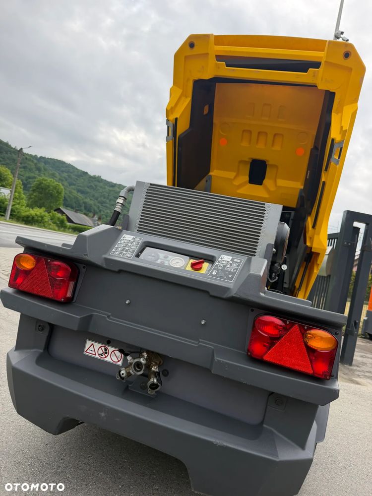 Atlas Copco XAS88 Kompresor Śrubowy. 738 mtg. 2021rok. Sprężarka 5,4m3. Przyczepka jezdna do rejestracji jako pojazd. Regulacja ciśnienia bar od 1-7. Silnik Kubota 4cylindry. 50km. Potężna moc. Sprowadzony z Norwegii. Maszyna jak Nowa z Salonu! Okazja. Zadbana Maszyna. Dokumenty, książka. Opony nówki! Zero zużycia potężna moc. Chłodnica Cyklonowa (osuszacz) !!! - 27