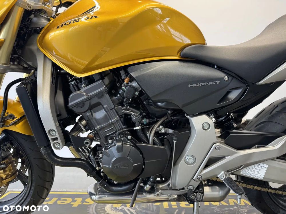 Honda CB - 23