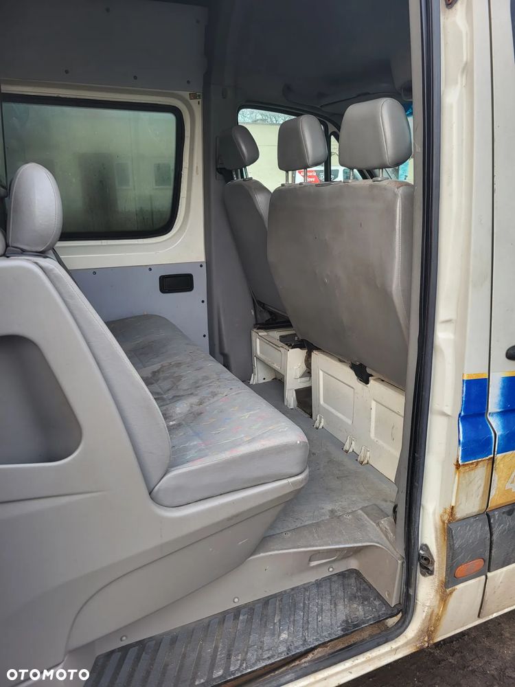 Volkswagen Crafter - 12