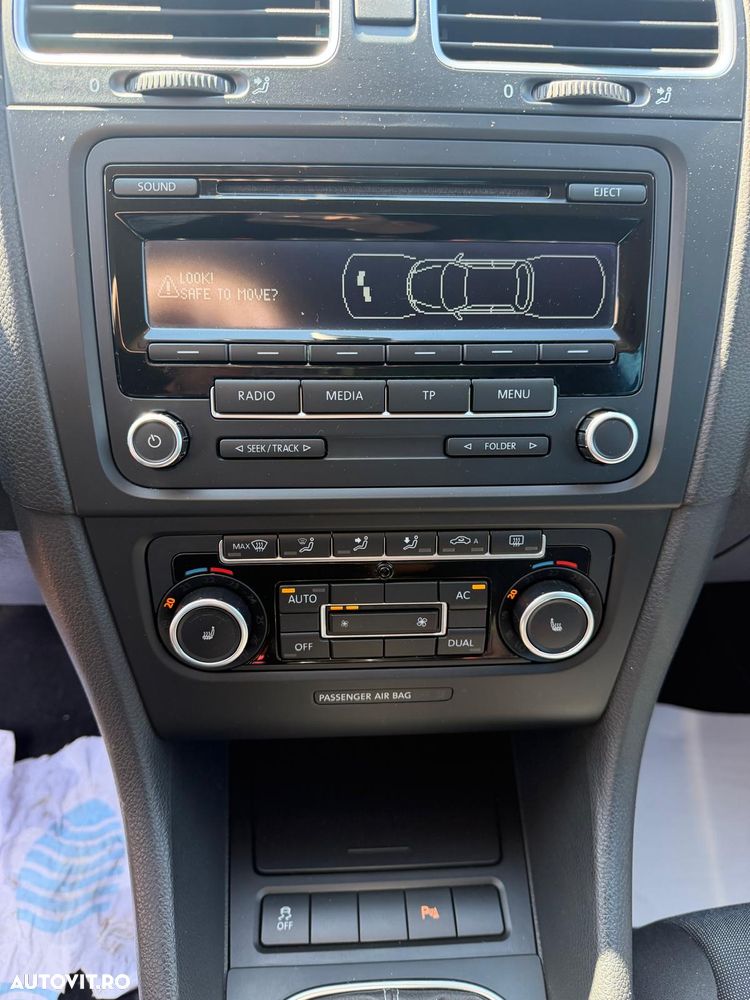 Volkswagen Golf 1.6 TDI DPF Style - 11