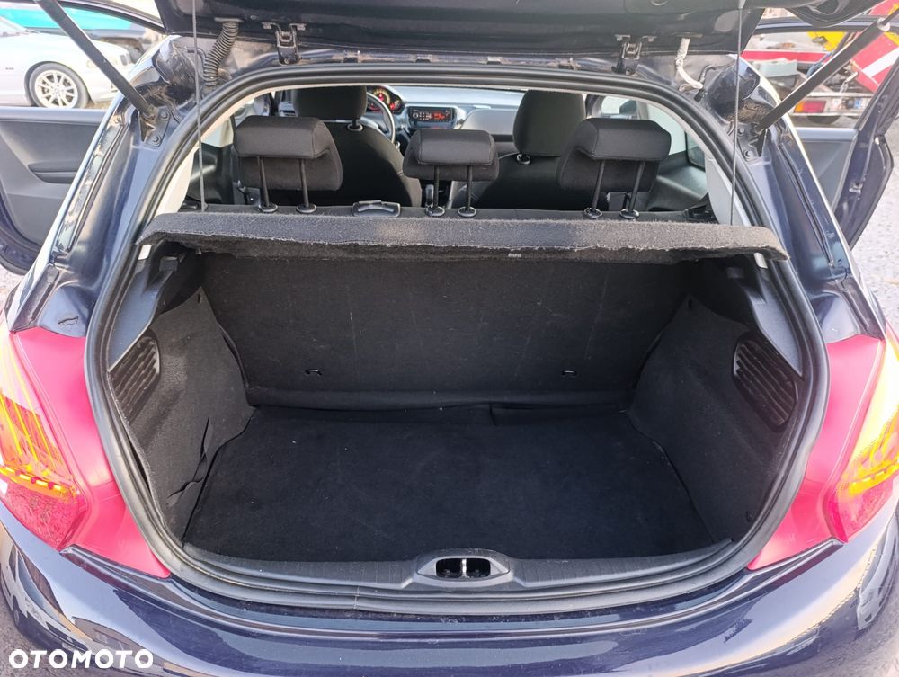 Peugeot 208 - 13
