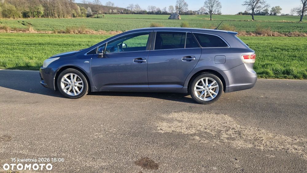 Toyota Avensis 2.2 D-4D Automatik Sol - 1
