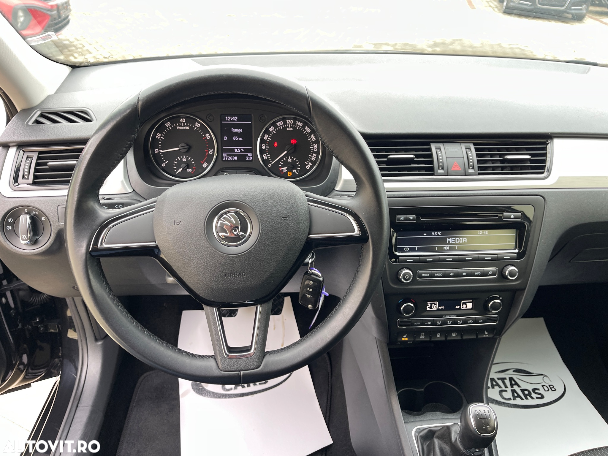 Skoda RAPID 1.2 TSI Ambition - 35