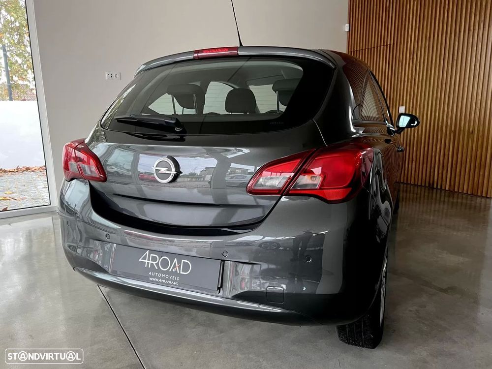 Opel Corsa 1.4 120 Anos - 23